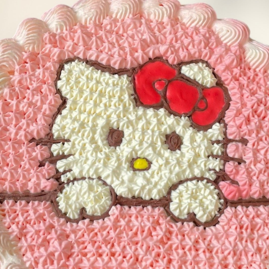 Hello Kitty Cake
