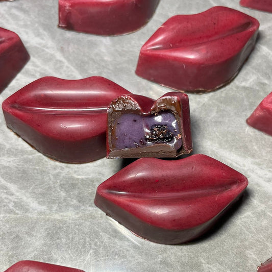 6 Blueberry Lips