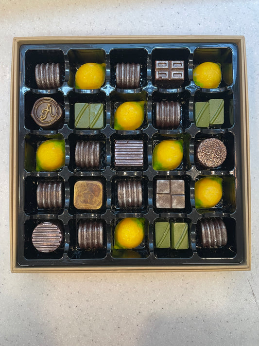 16 Signature Chocolate Selection