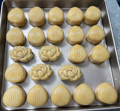 4 Red Bean Paste Mooncake in Gift Box