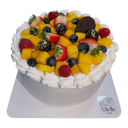 Fresh Fruits Cake