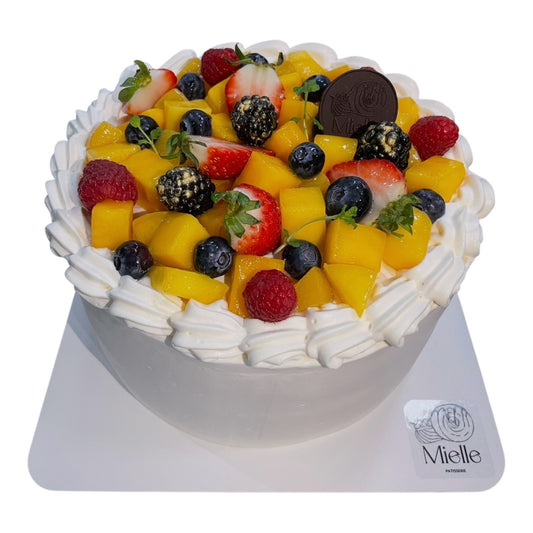 Fresh Fruits Cake
