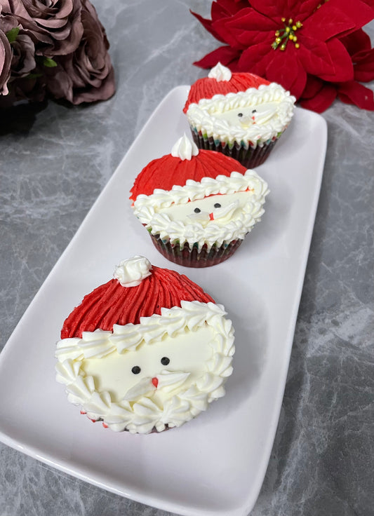4  Santa Claus Cupcakes