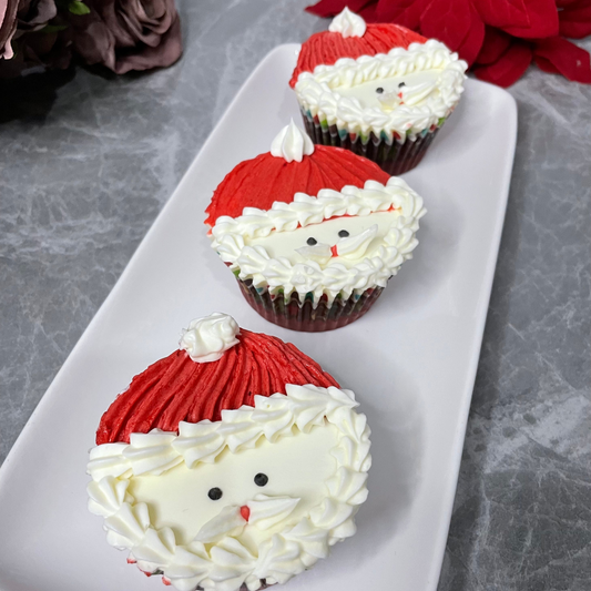 4  Santa Claus Cupcakes