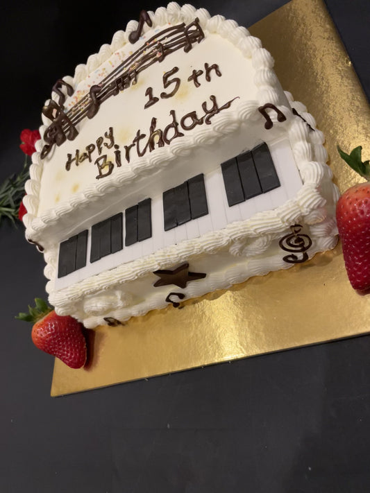 Piano Cream Cake
